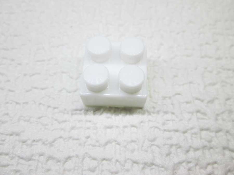 DAISO 300円 ブロック 2×2 白色2