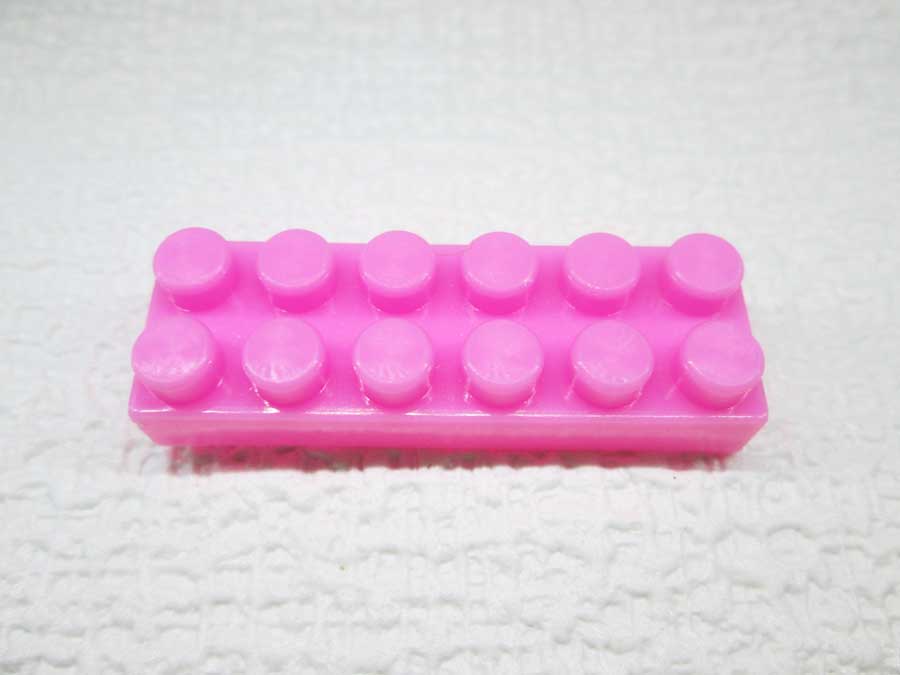 DAISO 300円 ブロック 2×6 ピンク色